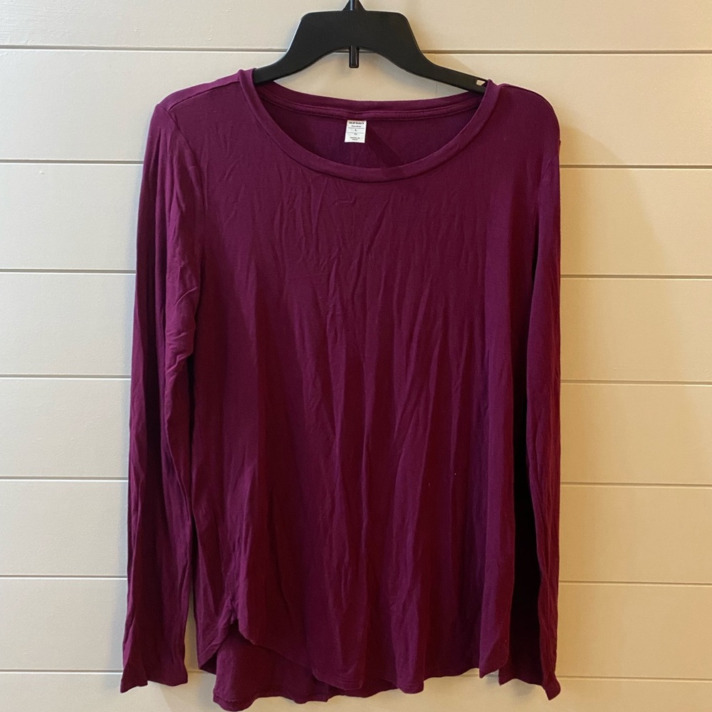 Old Navy long sleeve shirt